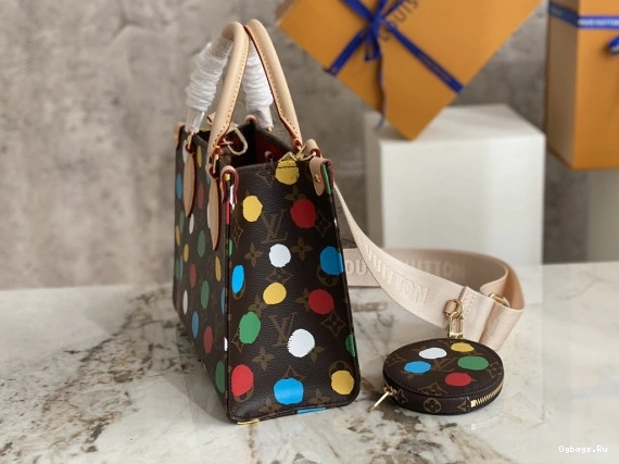 YK ONTHEGO VUITTON PM X LOUIS 0112